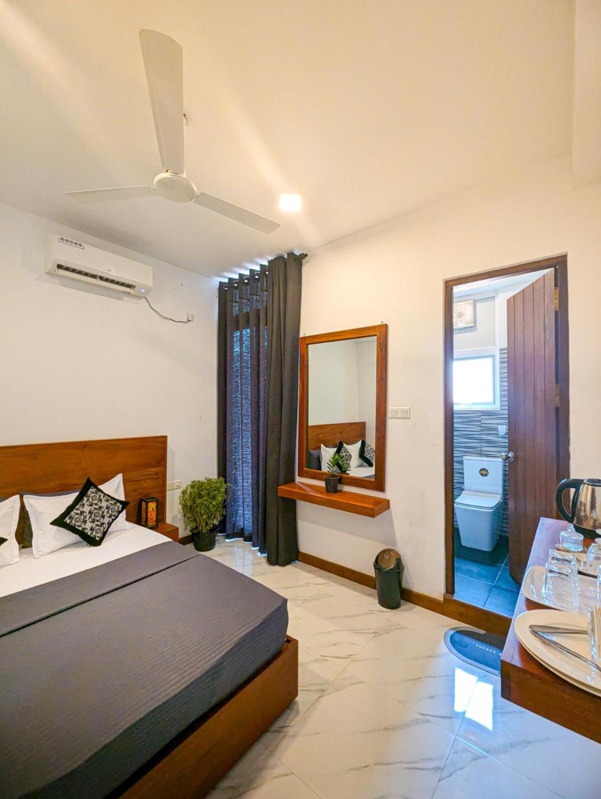 Airport Hotel By Cmb Apartments Negombo Exteriér fotografie